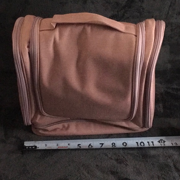 Large Capacity Toiletry Bag for Women with Hanging Hook - Picture 3 of 10